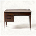 Bureau en bois foncé avec trois tiroirs de rangement dimensions 120 x 60 x 75cm
